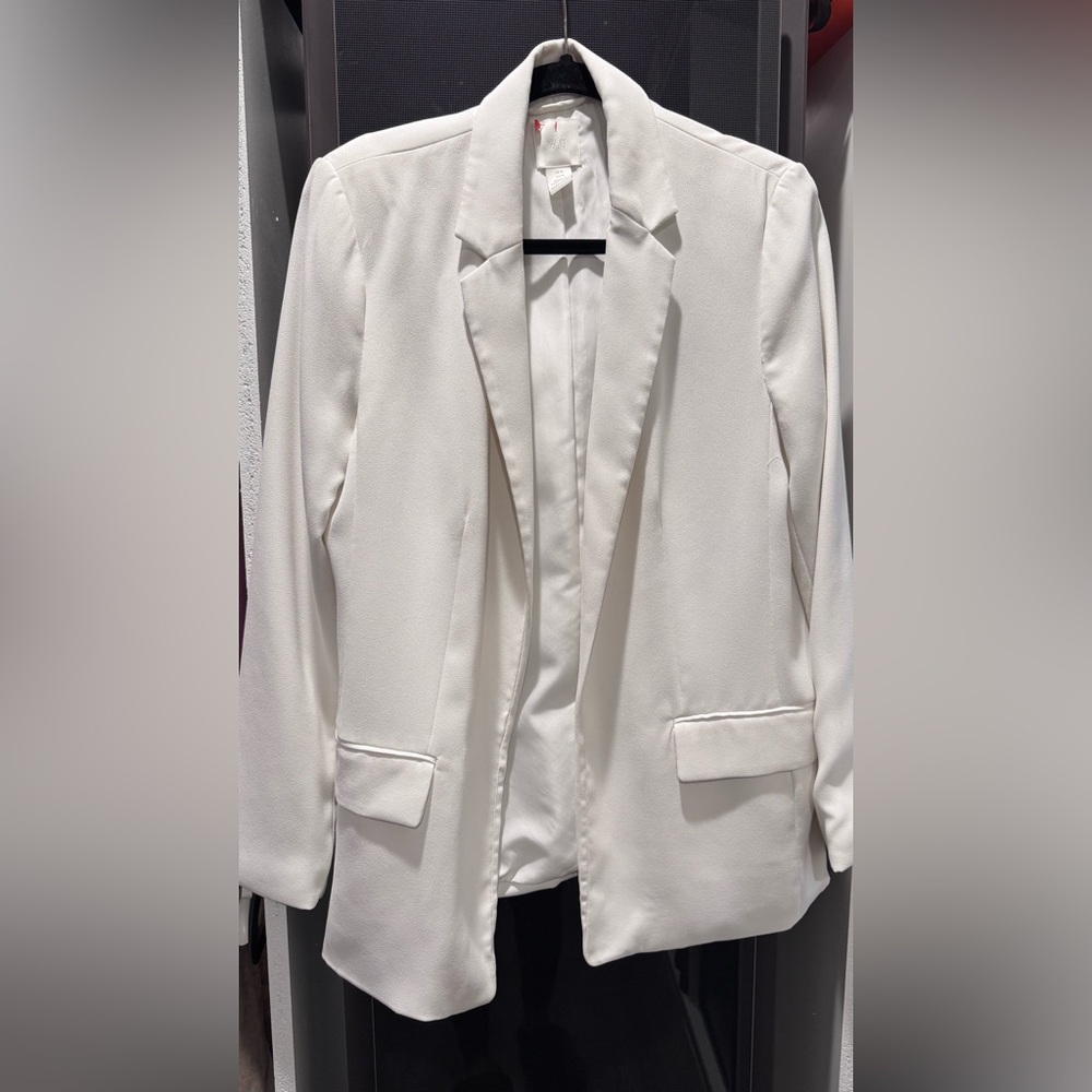 H&M white blazer